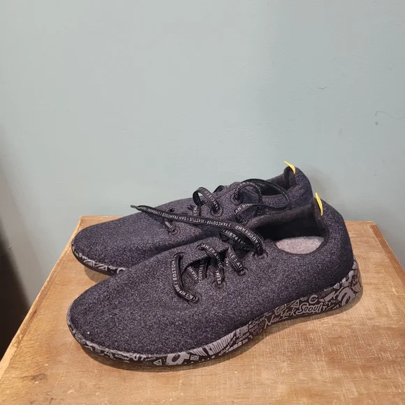 Allbirds Women's Limited Edition City Minimalist Travel Wool Runners Size 11 - Picture 1 of 5